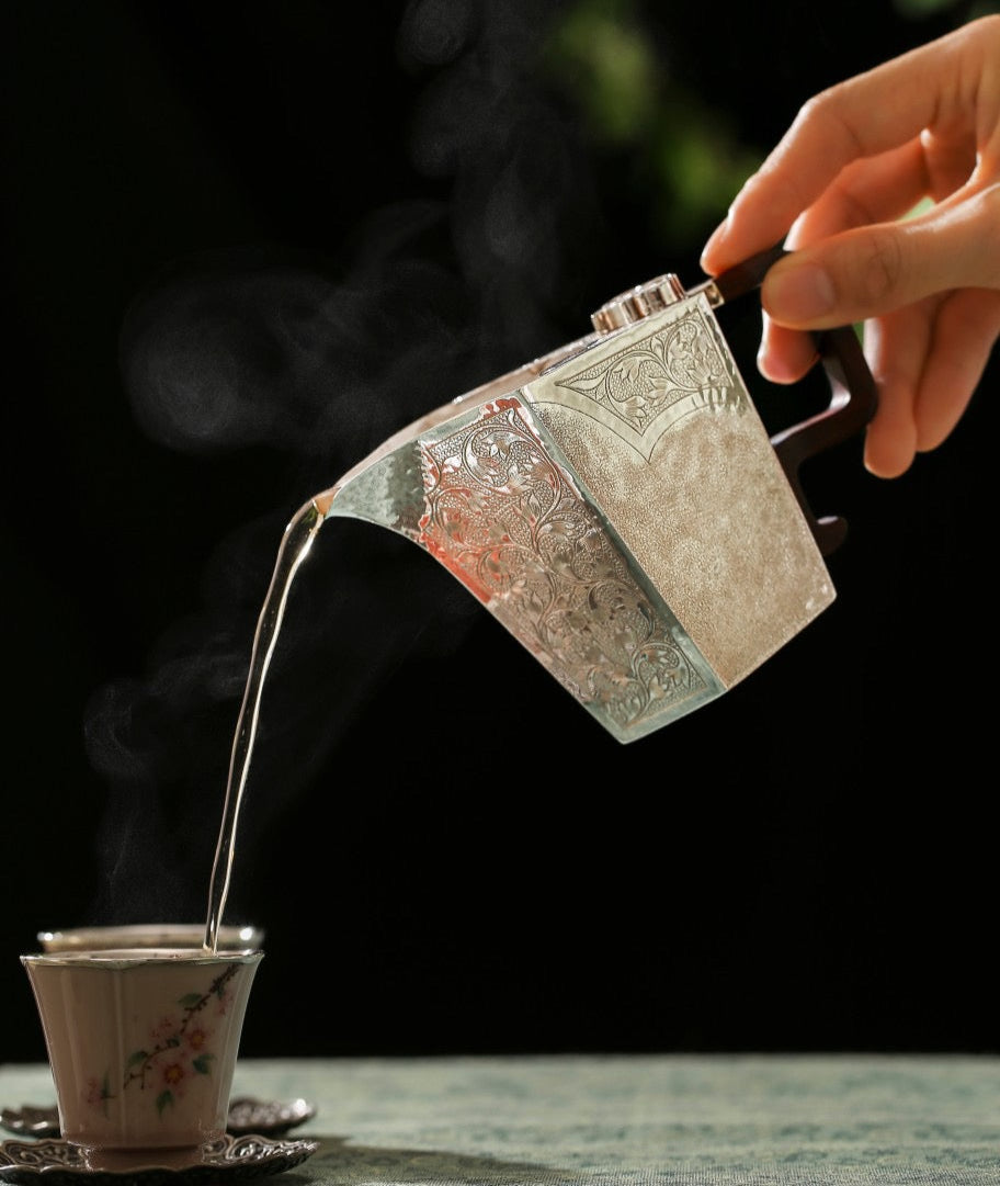 [Extra Delicate] Pure Silver Coffee Server with Ruyi Longevity Vine-Scroll Motifs