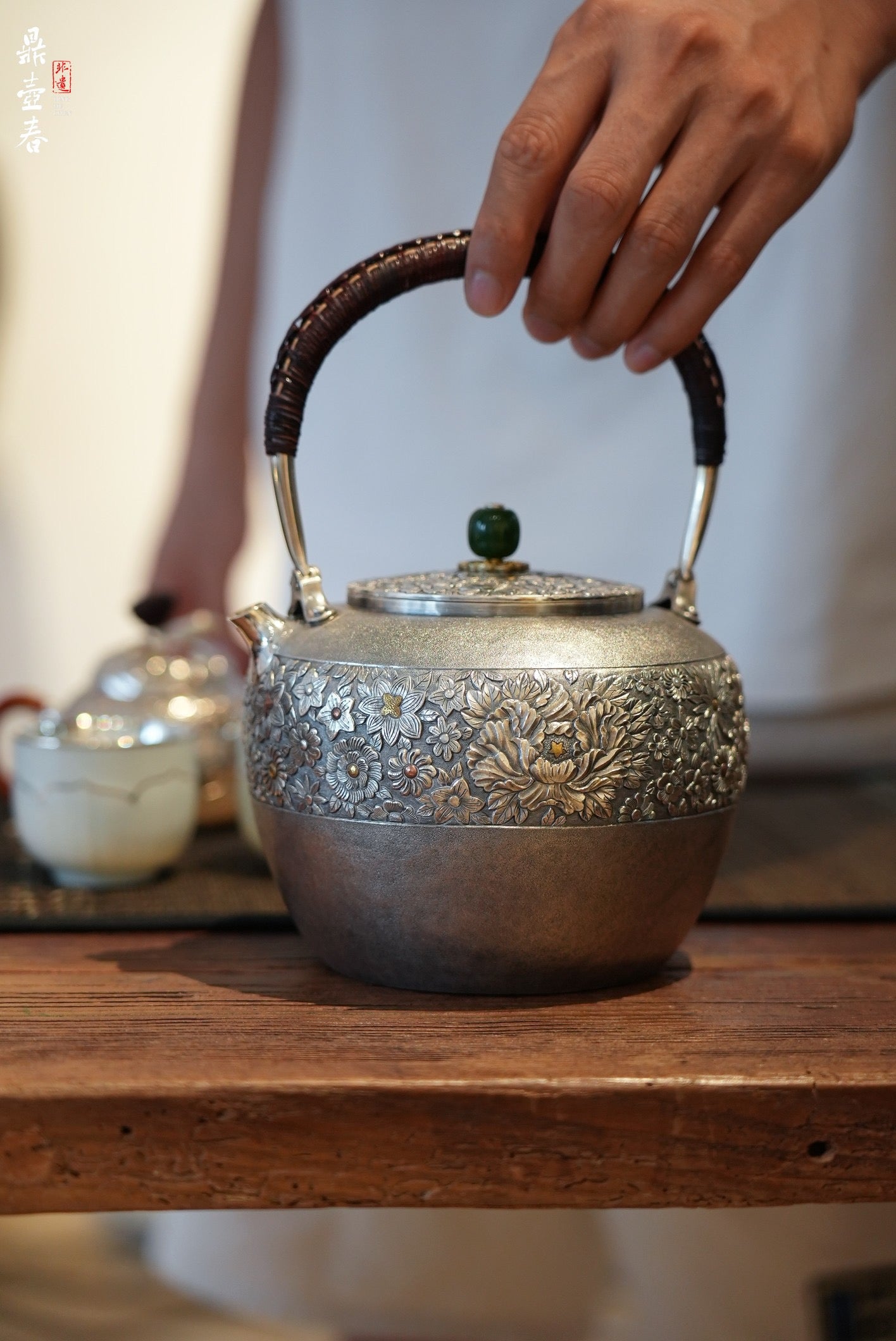 Blooming Blessings Silver Kettle【extra large】